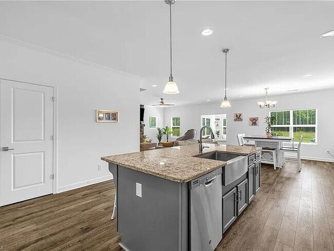 Building Photo - Earn Wealth While Leasing - Like a Homeown...