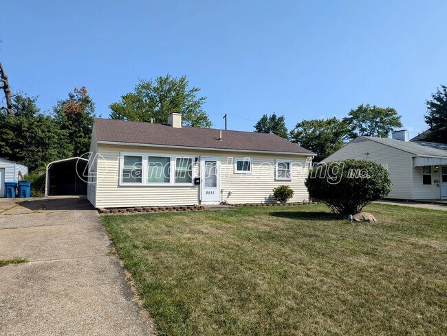 Primary Photo - Updated 3 Bedroom Ranch in Homewood