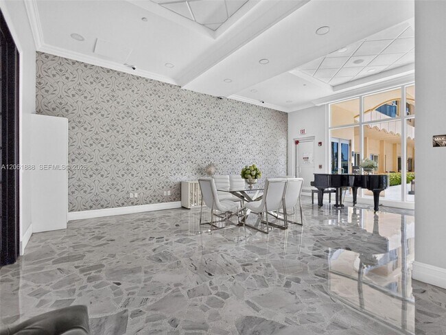 Building Photo - 2501 S Ocean Dr