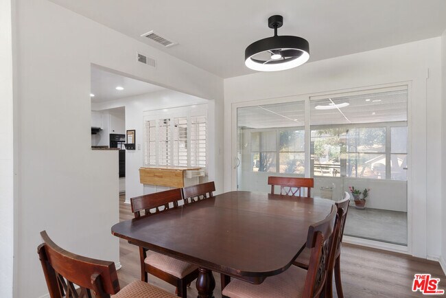 Building Photo - 6739 Garces Ave