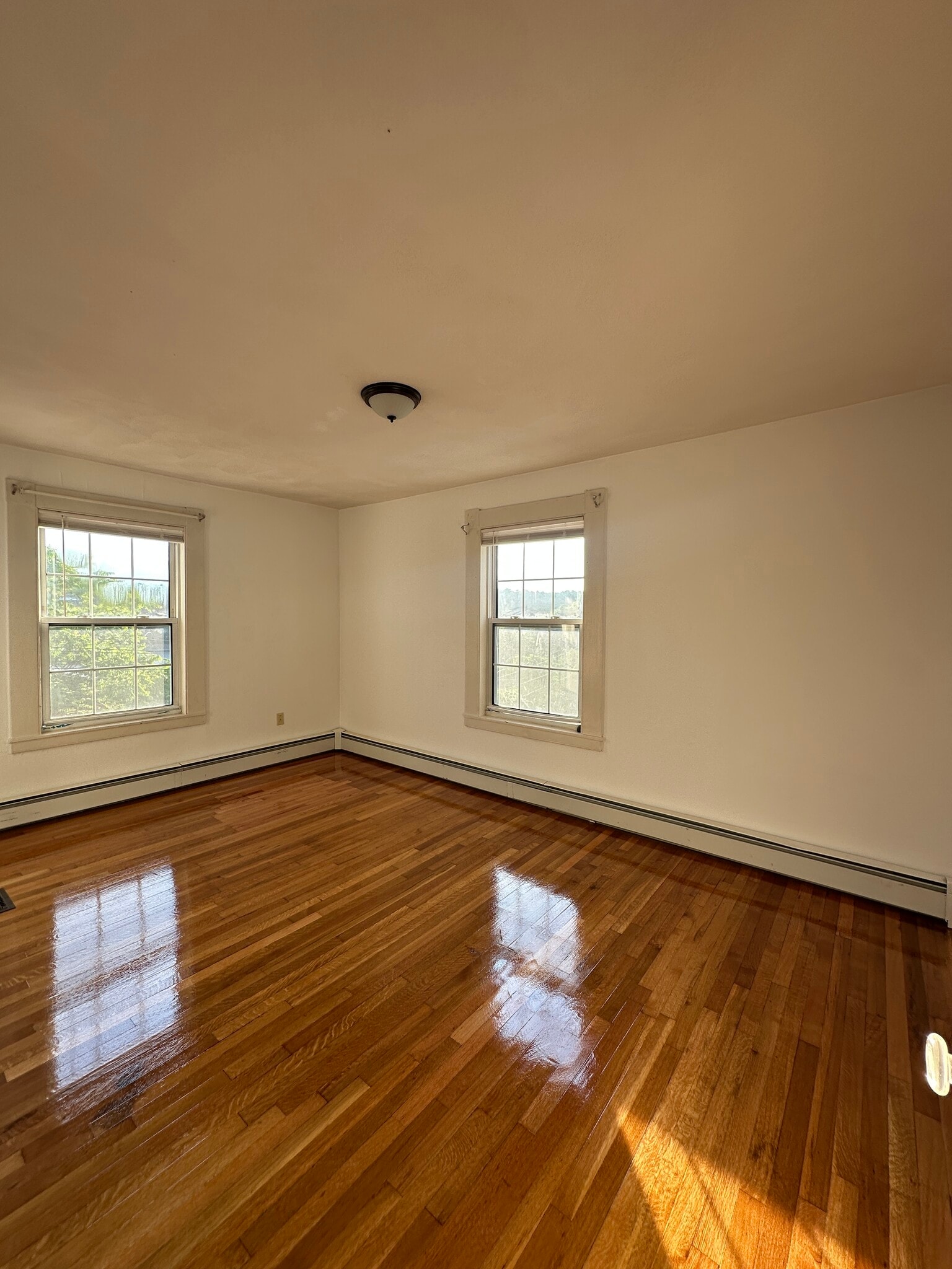 Generous primary bedroom with dedicated closet - 9 Buxton Ct