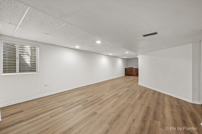 Building Photo - 2240 Barrett Dr