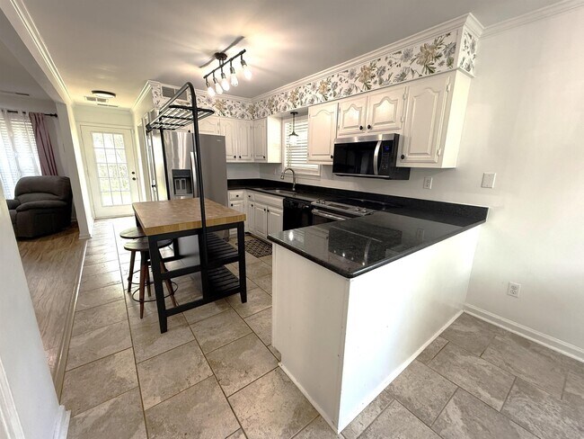 Building Photo - 1602 Bubbling Brook Dr