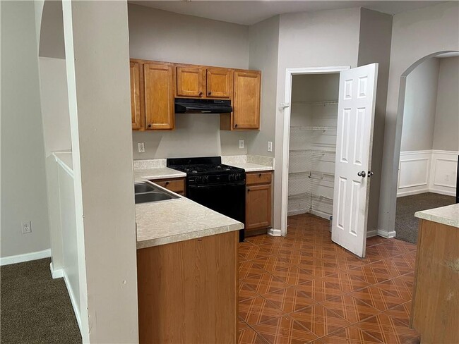 Building Photo - 6206 Flat Trce