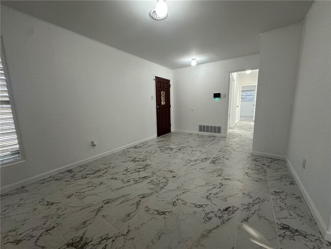 Building Photo - 136 Daniel Moore Ave