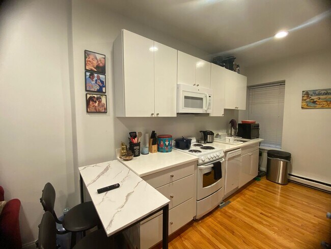 Building Photo - 55 Westland Ave