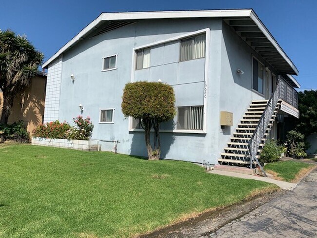 Building Photo - brookhurst15660