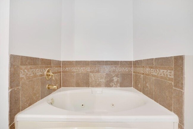 Building Photo - 100 Abbie Ct