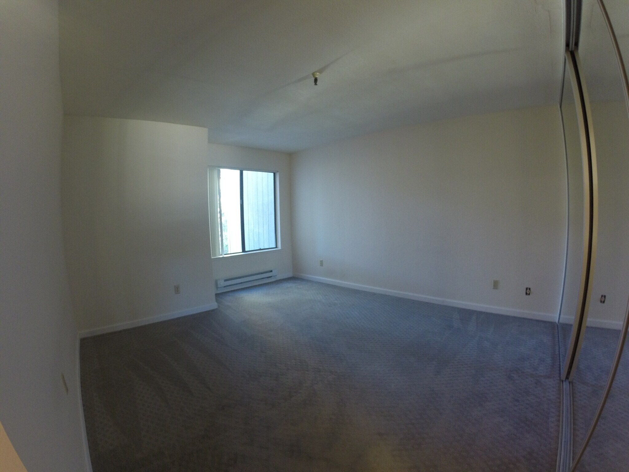 Building Photo - 725 Mariposa Ave.