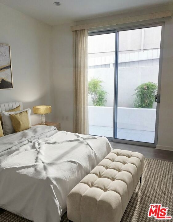 Building Photo - 1611 S Beverly Glen Blvd