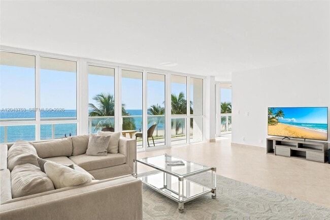 Building Photo - 16485 Collins Ave