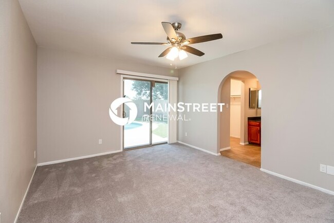 Building Photo - 10213 N 51st Dr