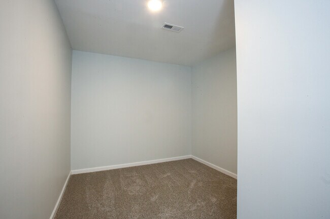 Building Photo - 1508 Mullis Rd