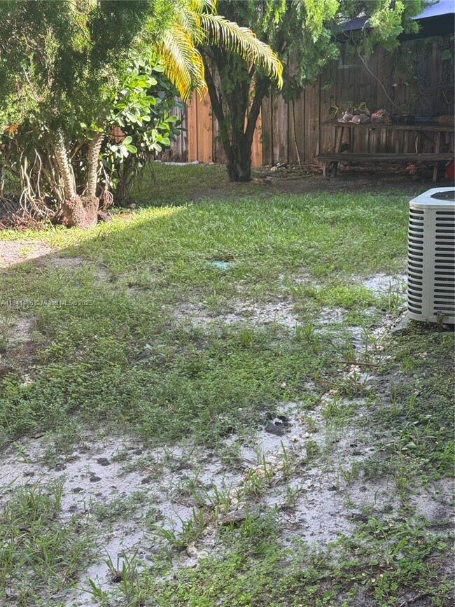 Building Photo - 11850 SW 81st Rd