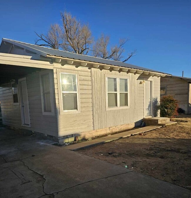 Building Photo - 1 Bedroom home for rent now!