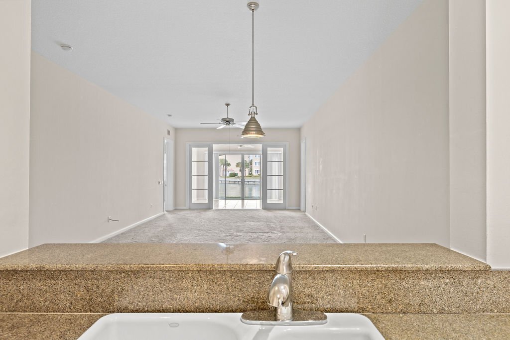 Building Photo - 17 Harbour Isle Dr W