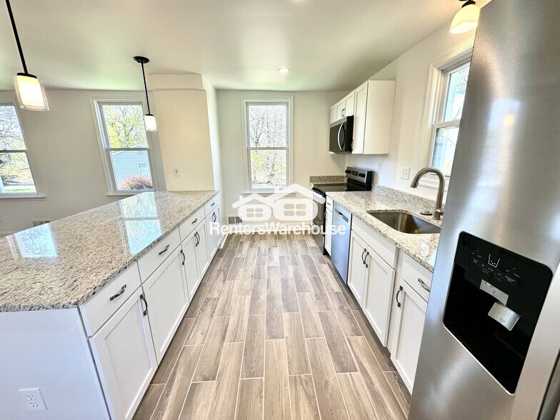 Building Photo - 4210 College Ave