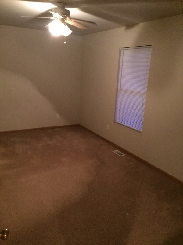 Building Photo - 1250 Rockridge Ln