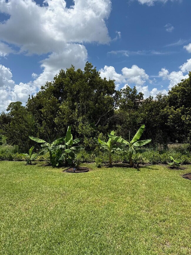 Building Photo - 187 SE Via Sangro