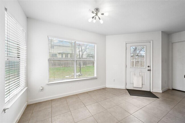 Building Photo - 8508 Kansas River Dr