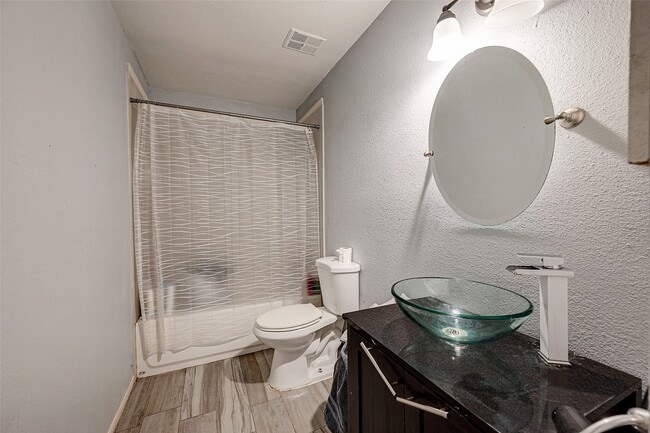 Building Photo - 2226 Gray Hawk Ln