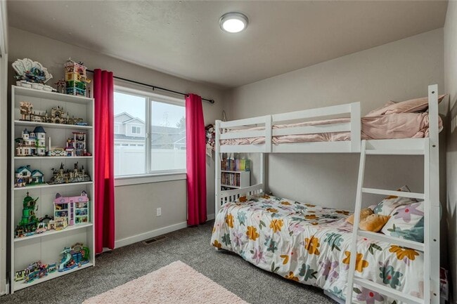 Building Photo - Beautiful Kalispell Home