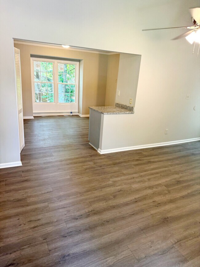 Building Photo - 4909 Wallingford Dr