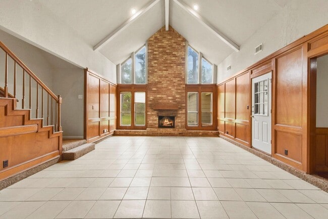 Building Photo - 3735 Pineleaf Dr