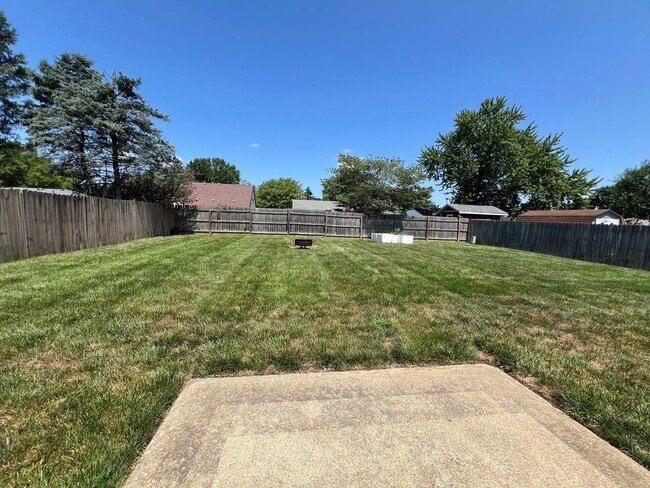 Building Photo - 2128 Virginia Dr