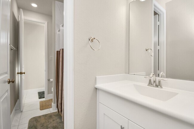 Building Photo - 16906 Dalgety Ct