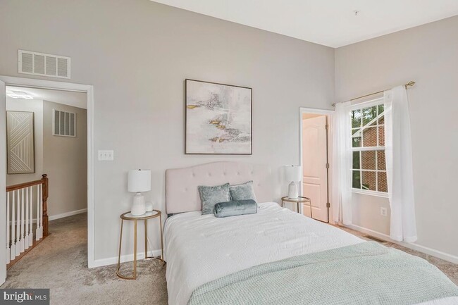 Building Photo - 11771 Sunningdale Pl