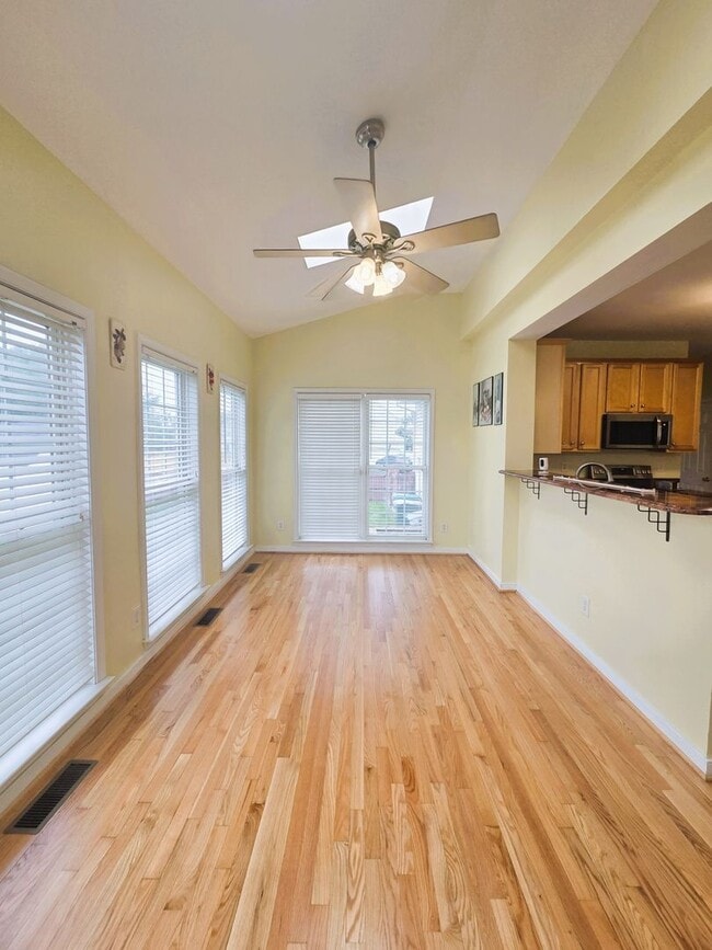 Building Photo - Stately brick front contemporary on huge c...