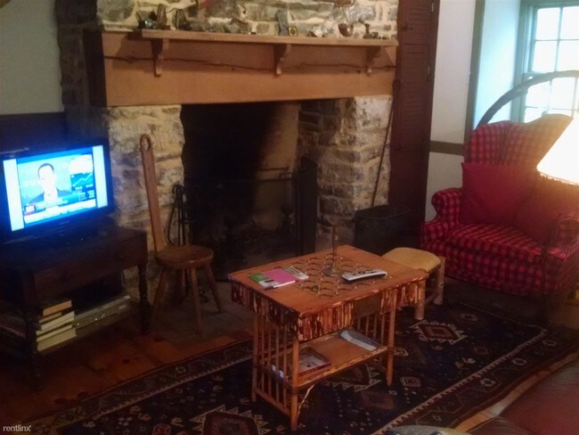 Building Photo - 1 br, 1 bath House - Etna Furnace Guest House