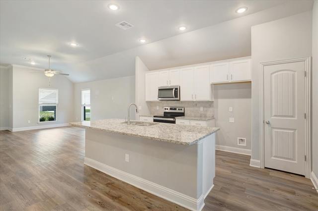 Building Photo - 2111 Wyldewood Wy