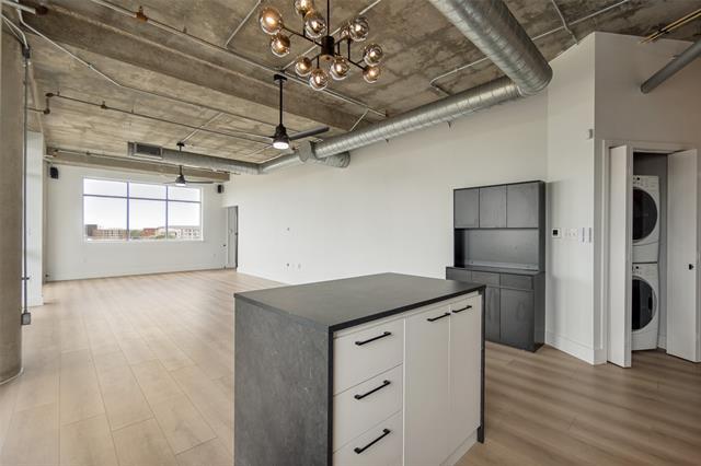 Building Photo - 1001 Belleview St