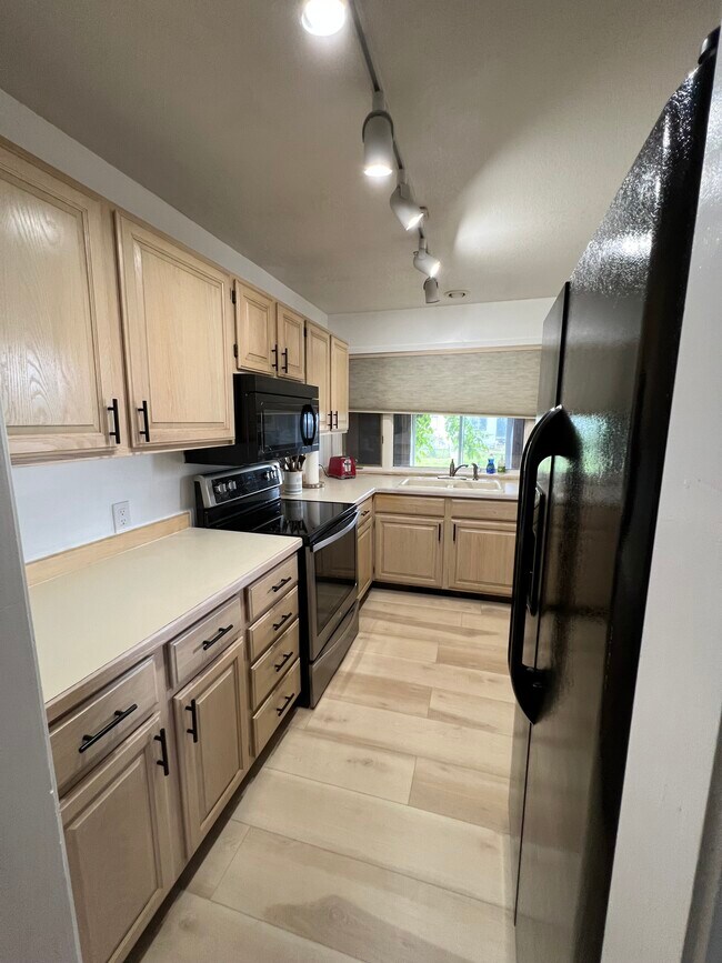 Building Photo - 151 Toftum Ln