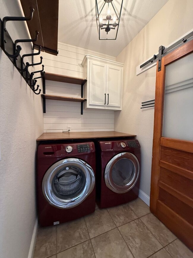 Building Photo - 1846 Sandpiper Dr
