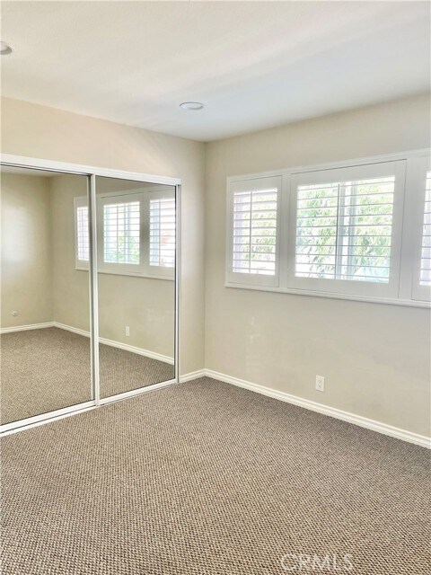 Building Photo - 54 Gillman St