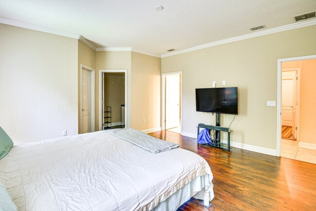 Building Photo - 1 Slate Blue Pl