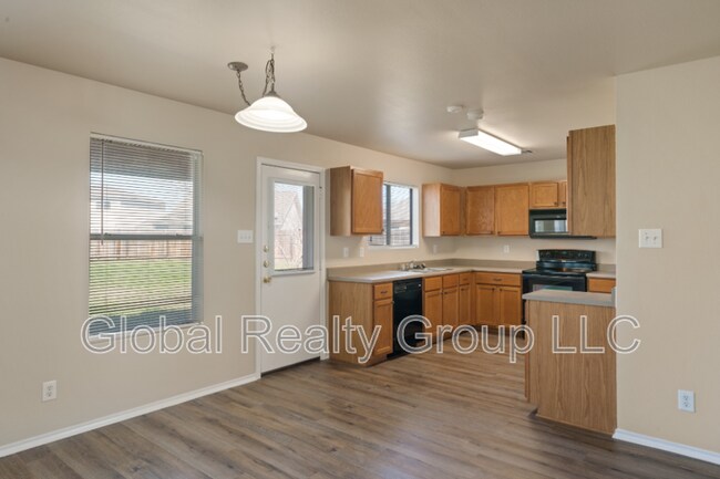 Building Photo - 144 Crest Bluff