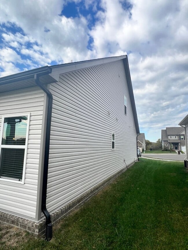 Building Photo - 312 Traywick Pl