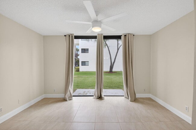 Building Photo - 5574 Witney Dr