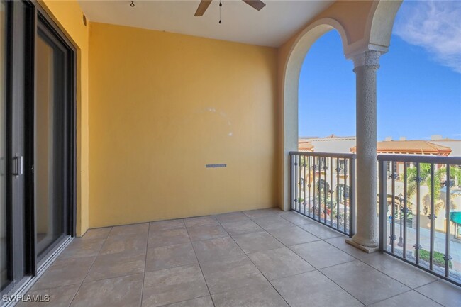 Building Photo - 23191 Fashion Dr