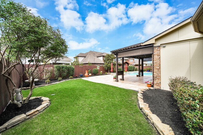 Building Photo - 19410 Meadow Lakes Dr