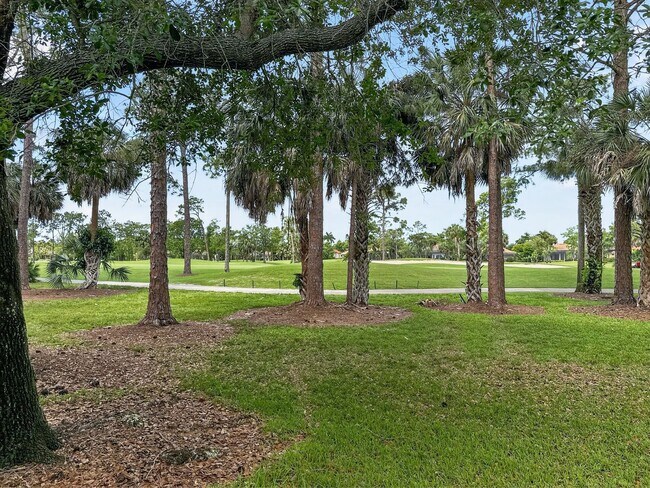 Building Photo - Beautifully furnished 2BR/2BA first-floor condo