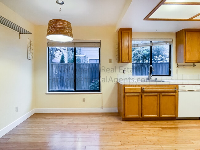 Building Photo - 2819 Burgner Ave