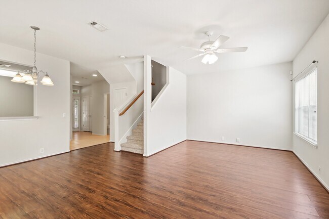 Building Photo - 23611 Wildwood Green Way