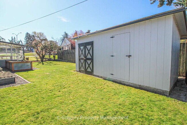 Building Photo - 4418 Colby Ave