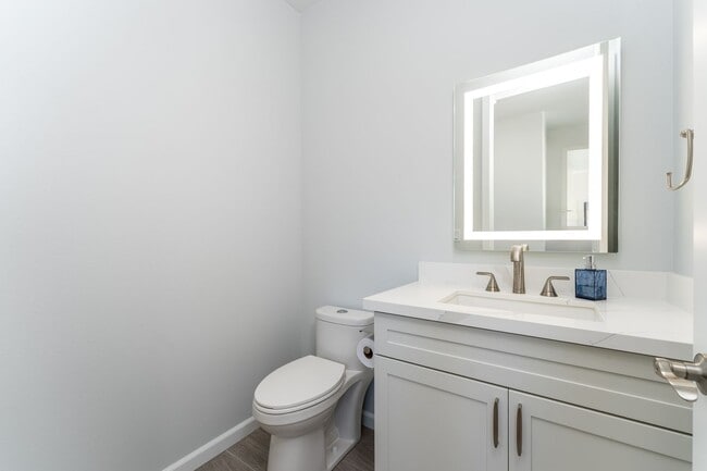 Building Photo - Furnished Luxury Ocean Front Estate in Waianae with Old Hawaii rural setting- 3 Bedrooms x 3 Bath...