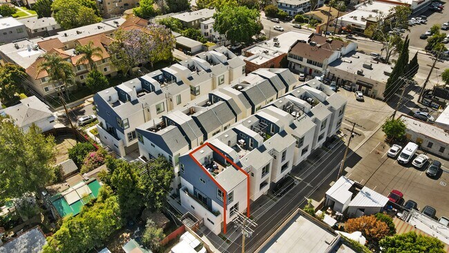 Building Photo - 4831 Craner Ave